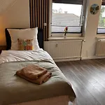Nahe Kiel, Neues An Der Ostsee Mit Sauna,kamin Und Garten,parkplatz,5 Betten, 3 Schlafzimmer Holiday home Osdorf