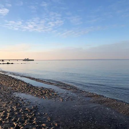 Nahe Kiel, Neues An Der Ostsee Mit Sauna,kamin Und Garten,parkplatz,5 Betten, 3 Schlafzimmer * Osdorf