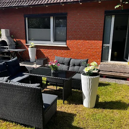 Semesterbostad Neues An Der Ostsee Mit Sauna,kamin Und Garten Osdorf